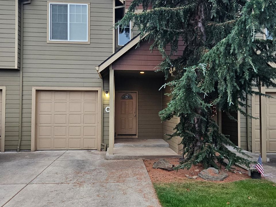 Front Exterior of Unit/ Building