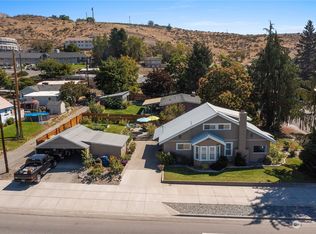 405 E Nixon Ave, Chelan, WA 98816