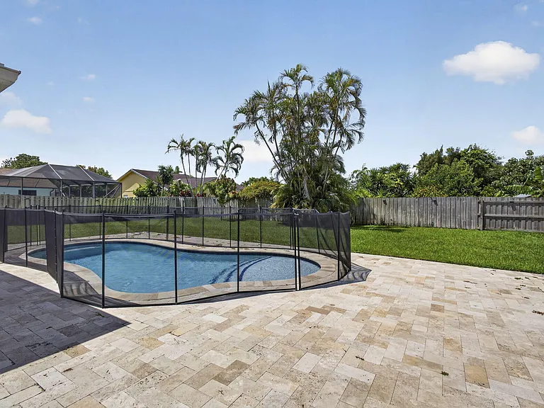 11760 Inverness Cir — Photo 21