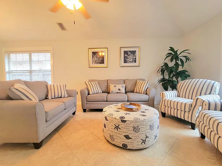 157 Sandy Cay Dr — Photo 11