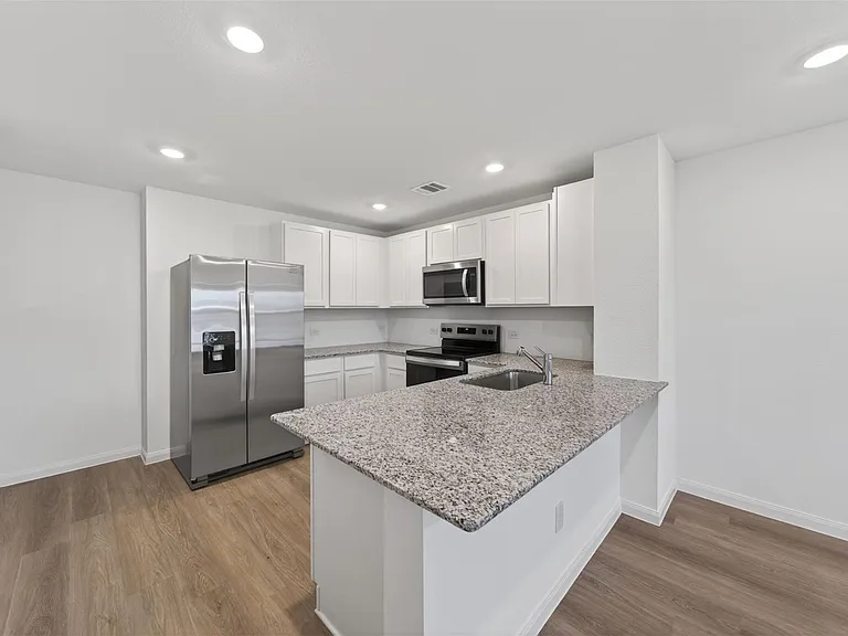 12239 Shield Crest Ct — Photo 11