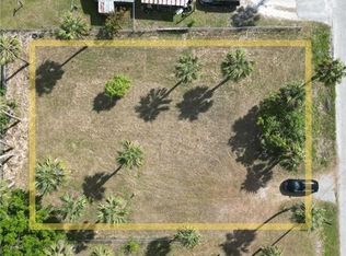 235 Palmacea Rd, Fort Myers, FL 33905