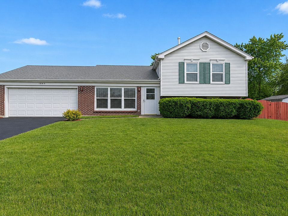 1st image of 1865 Victor Ln