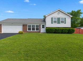 1865 Victor Ln, Hanover Park, IL 60133