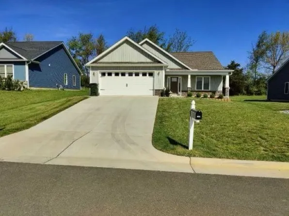 123 Lindburgh Dr, Waynesboro, VA 22980