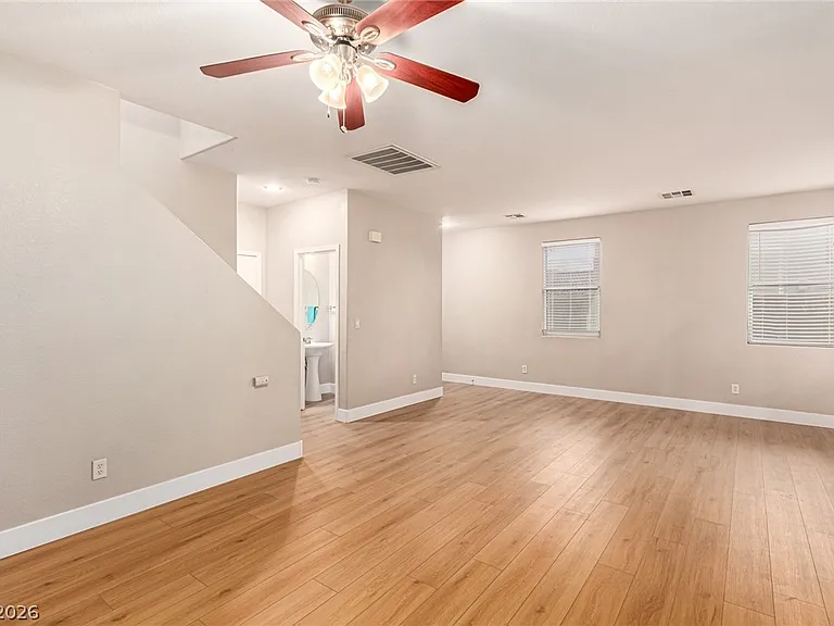 11209 Salentino Ave — Photo 11