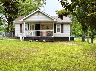 3090 Mecklinburg Dr, Bolivar, TN 38008