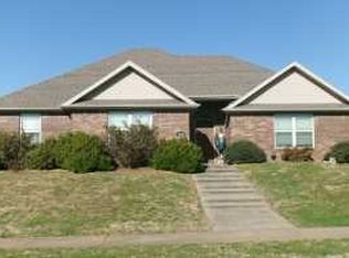 3004 SW Featherston Rd, Bentonville, AR 72713