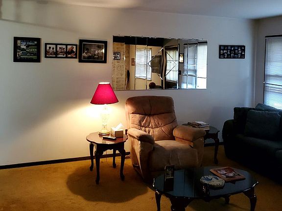 2nd image of 1412 W 1st Pl