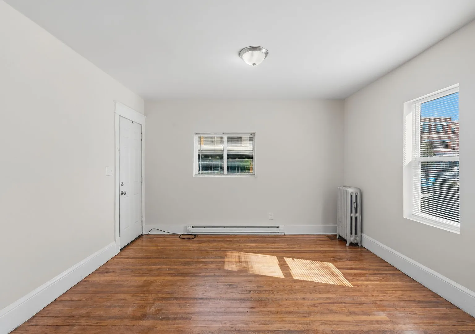 735 Union St — Photo 4