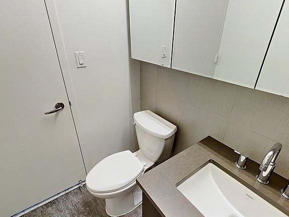 5th image of 312 11th Ave APT 24C