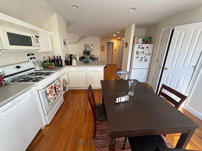 163 Willow Ave #3 — Photo 13