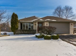 19537 Gray Ln, Frankfort, IL 60423