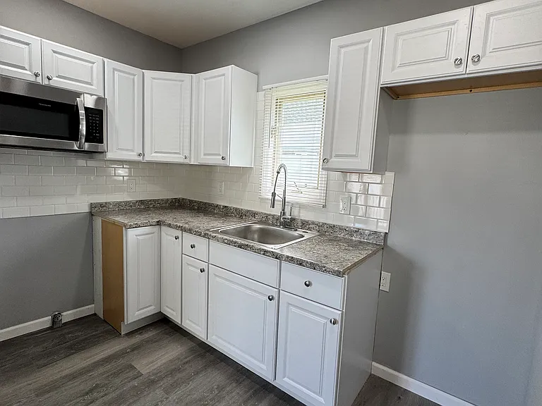 20 W Academy St #1 — Photo 3