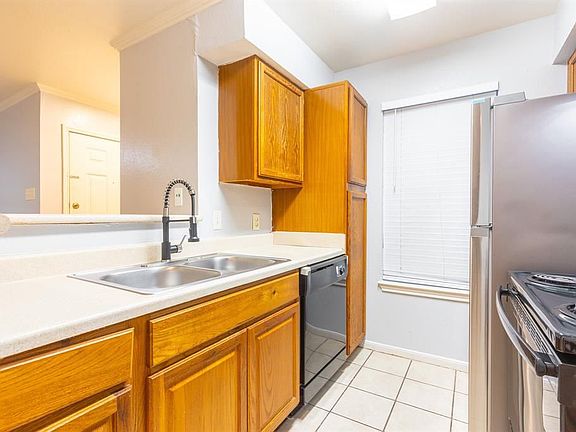 2nd image of 14600 Fonmeadow Dr APT 1110