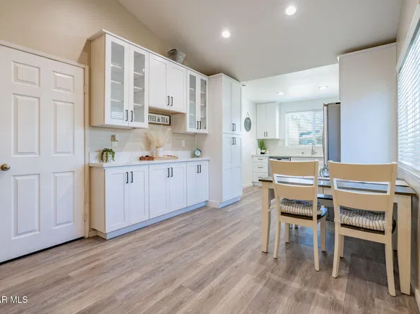 12976 E Mesa Verde Dr, Moorpark, CA 93021