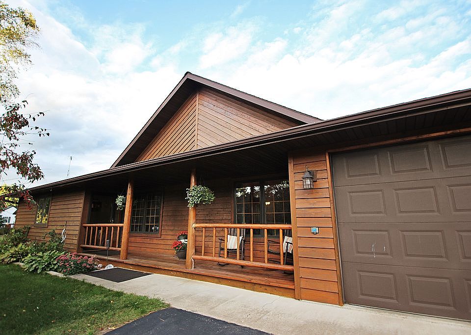 FRONT OF HOME WITH PORCH