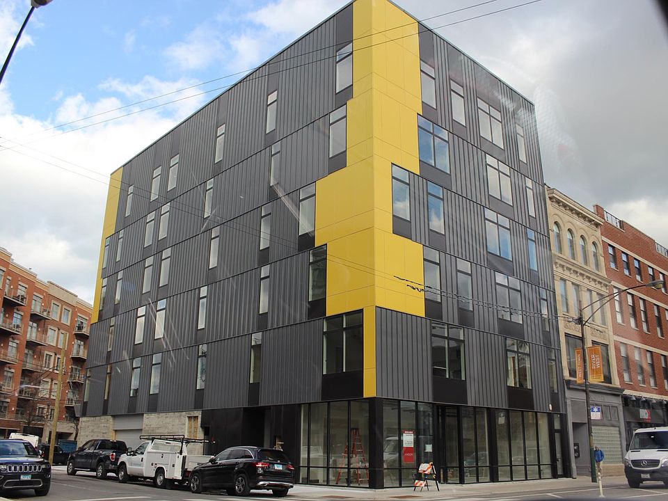 1st image of 713 N Milwaukee Ave