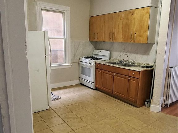 2nd image of 1-85 Prospect St #1