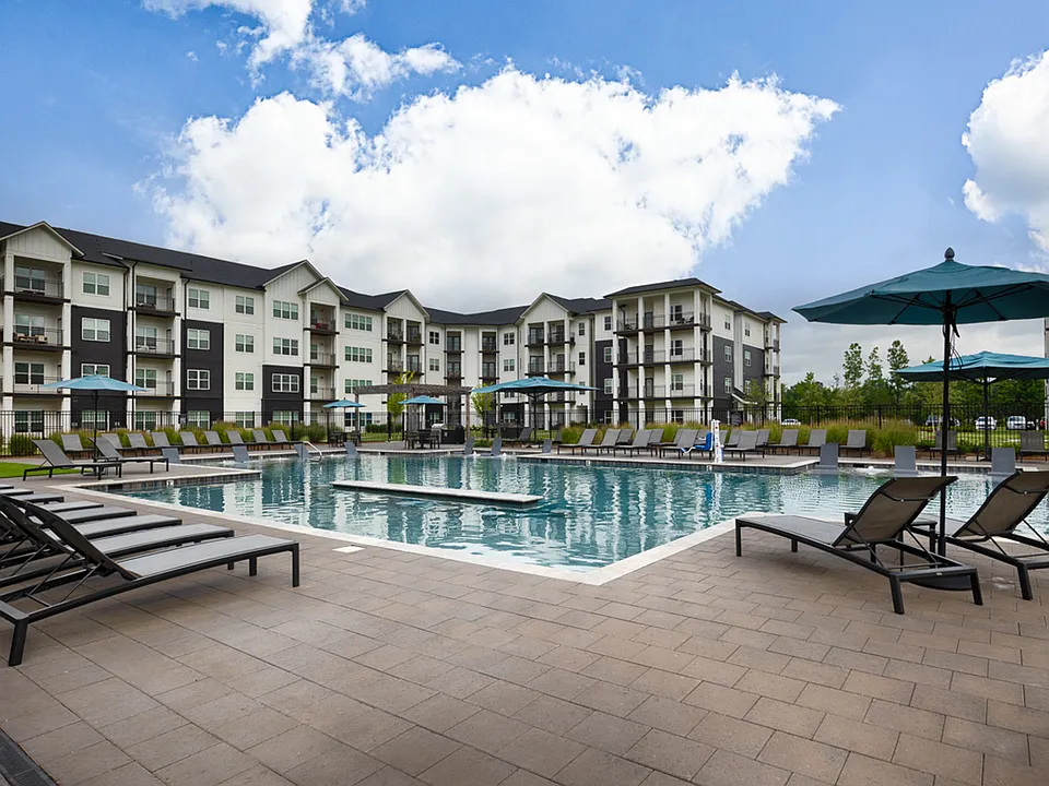 Gateway Village at Swan Creek