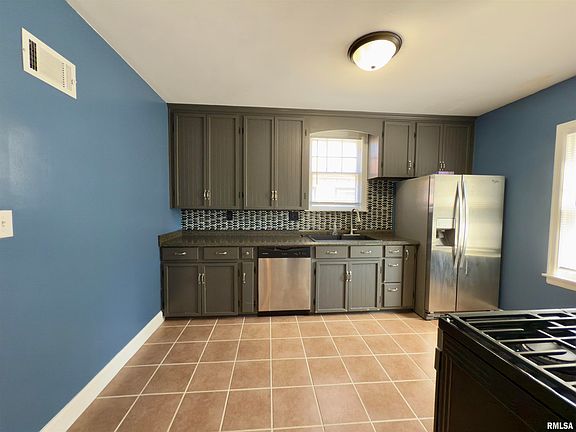 5th image of 2416 S 5th St