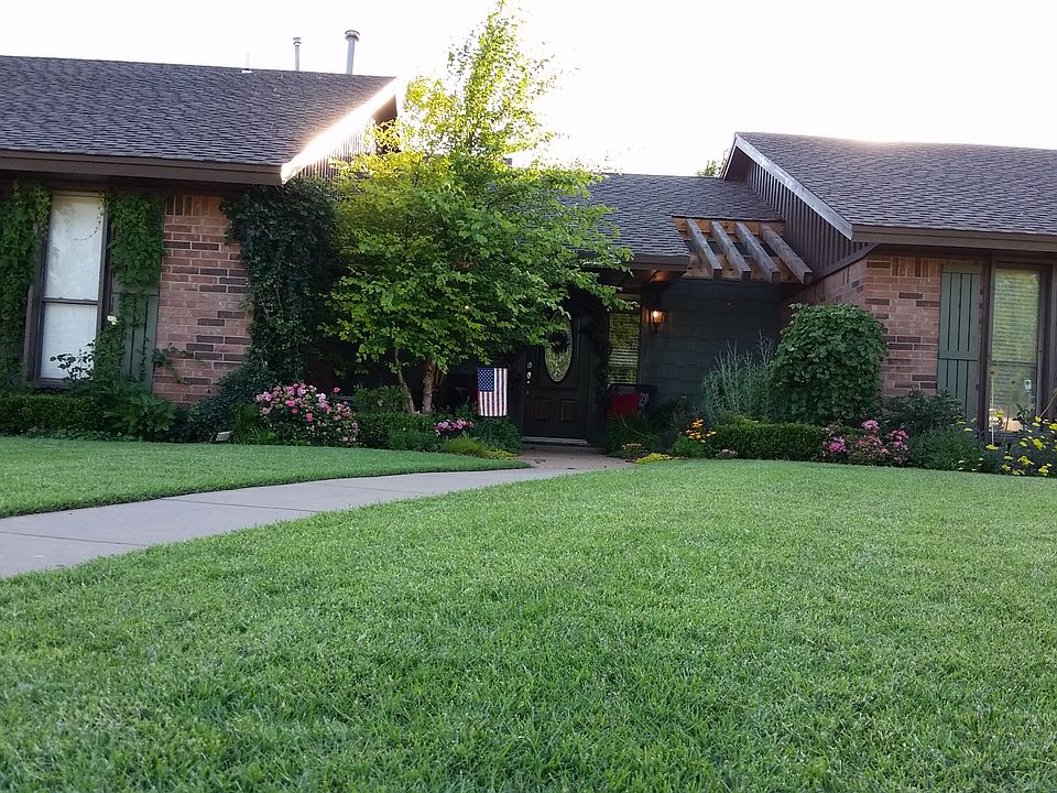 1st image of 128 Fairway Dr