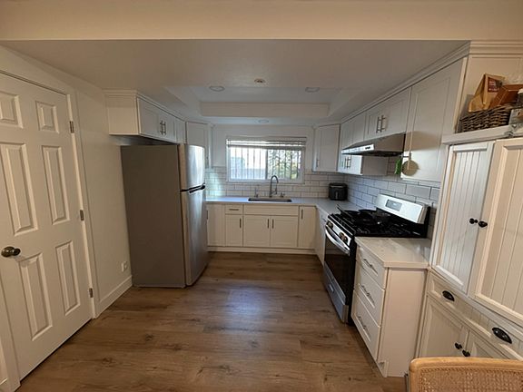 2nd image of 2120 Mountain View Rd #D