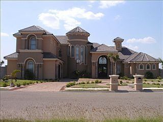 1st image of 1013 Peregrin Dr