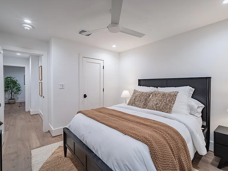4529 Emerson Ave #8L — Photo 17