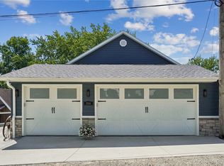 214 Eastside Ln, Montezuma, IA 50171