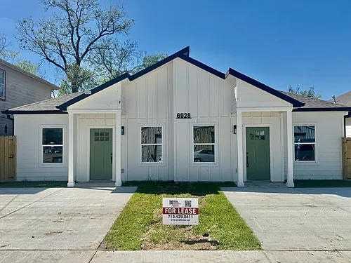 6928 Paris St Photo 1