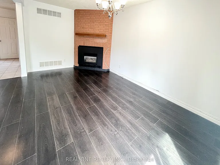 19 Blair Cres — Photo 12
