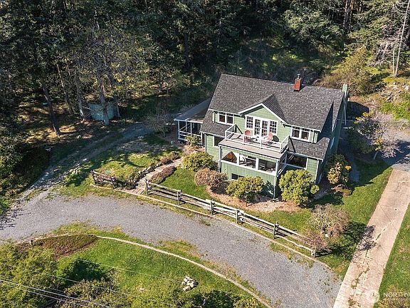 3rd image of 445 Point Lawrence Road
