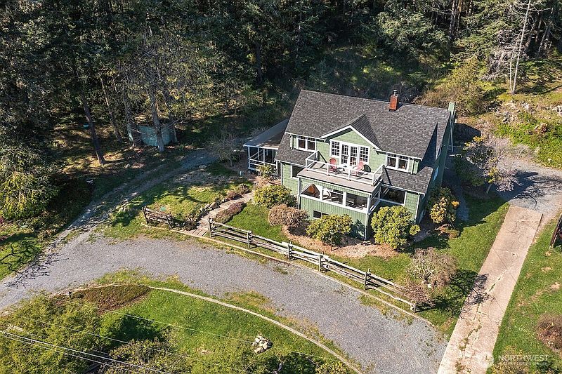 3rd image of 445 Point Lawrence Road