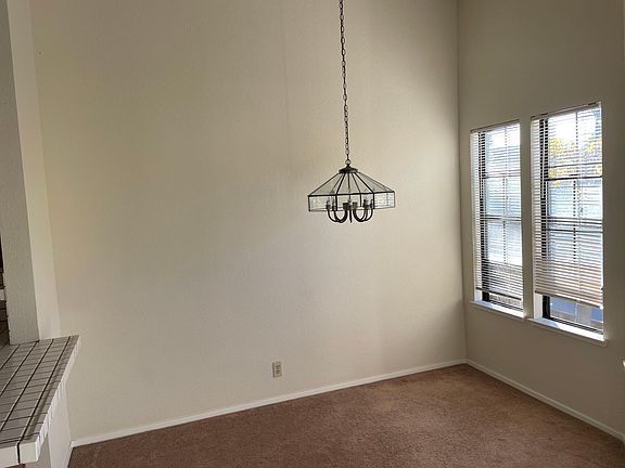4th image of 653 La Maison Dr #653