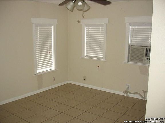 4th image of 106 Martinez Ln