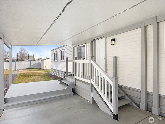 3rd image of 2240 W Broadway #121