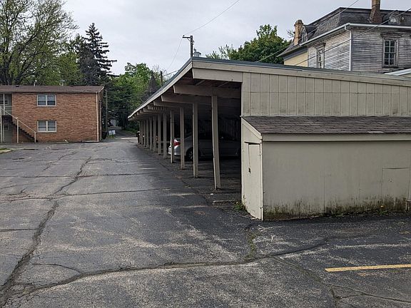 3rd image of 407 W Judd St Unit 407