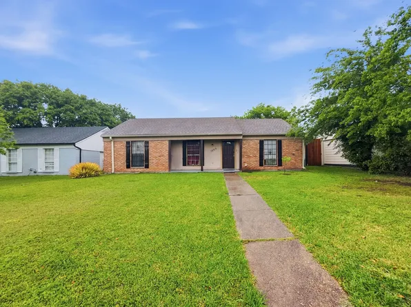 10315 Oak Gate Ln, Dallas, TX 75217