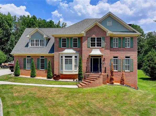 1710 Winding Creek Cir, Snellville, GA 30078