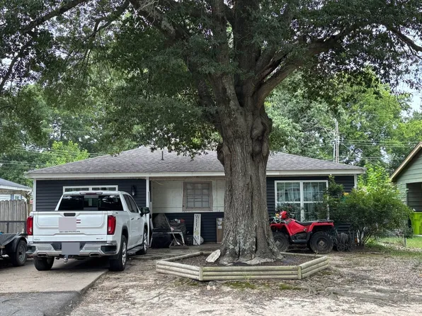 1208 S Wood St, Stuttgart, AR 72160