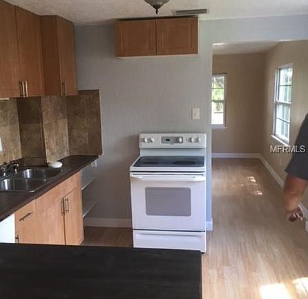4th image of 2579 14th Ave S