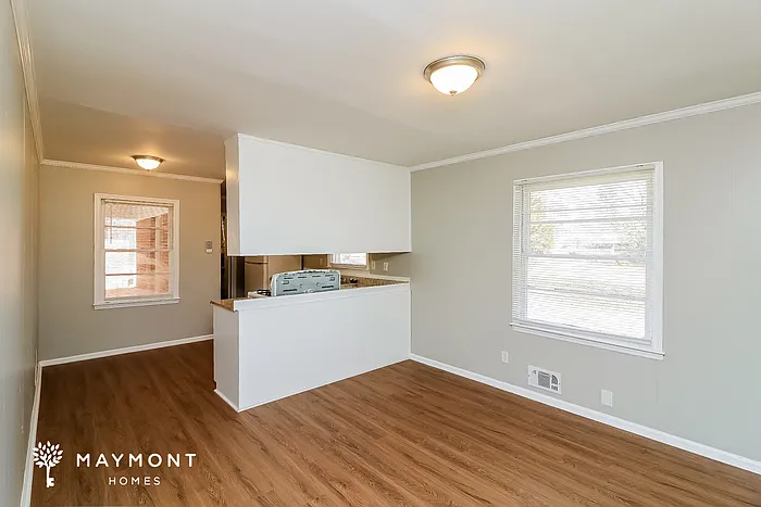 4731 Roberta Cir — Photo 5