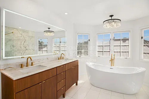 28142 Ambar Photo 1