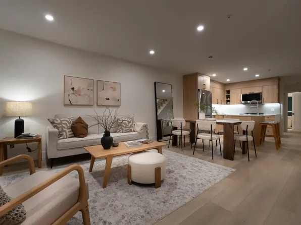 3350 Cobblestone Ave, Vancouver, BC V5S 4S4