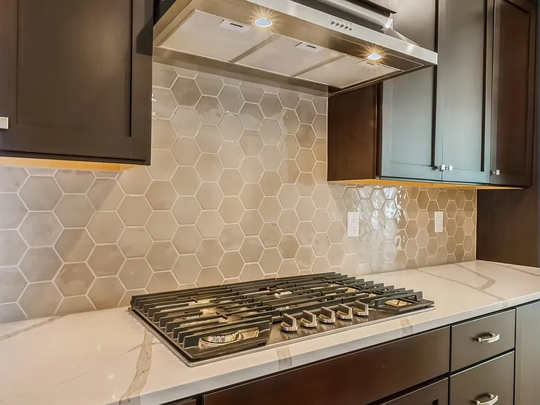 2107 Donatello Dr — Photo 25