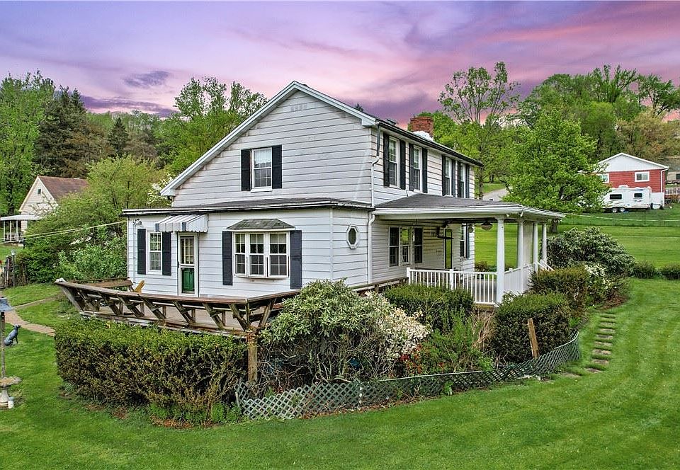 1st image of 704 Orchard Ave