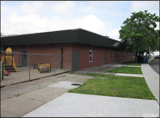 1st image of 3 N Village Grn