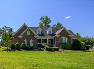 371 Glenrobin Dr, Eden, NC 27288