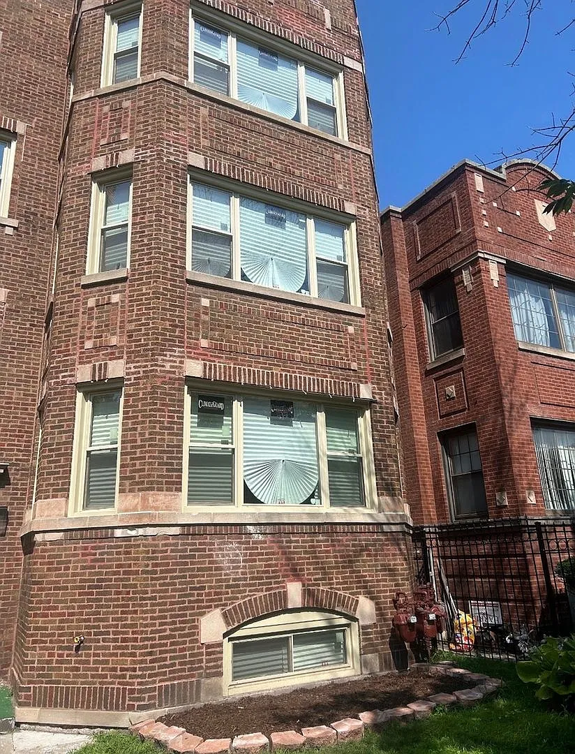 New renovation Spacious South Shore 3bed room 1 bath units — Photo 2